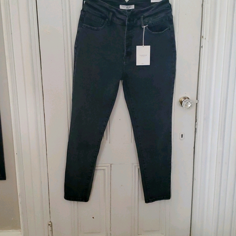 High rise black skinny jean button up